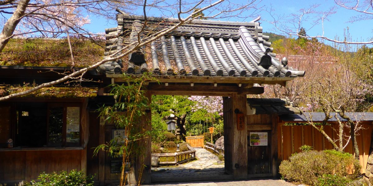 The Best Shoulder-Season Destinations That Beat the Crowds