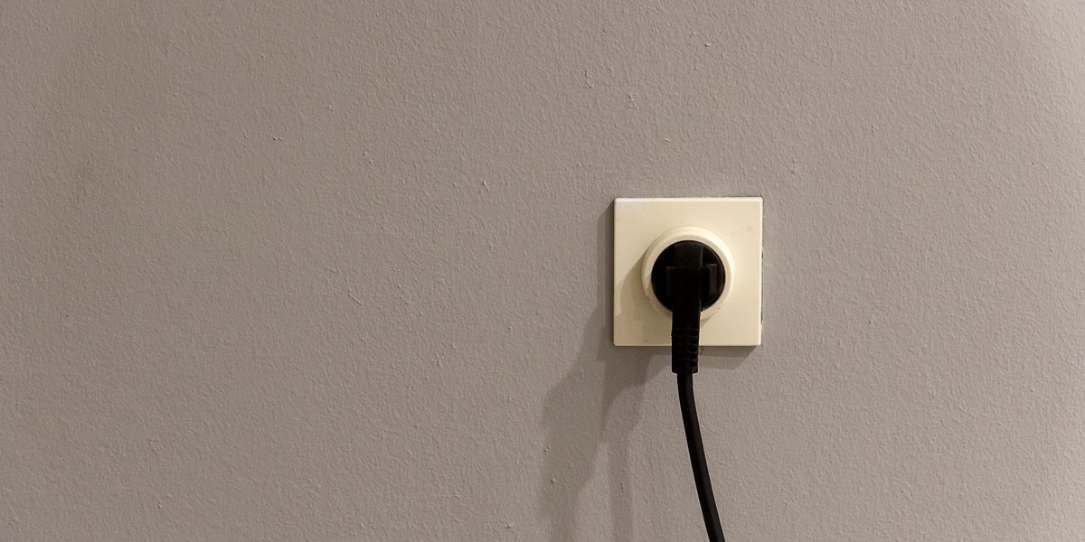 Why Smart Plugs Are the Best First Smart Home Gadget (and How to Buy the Right Ones)