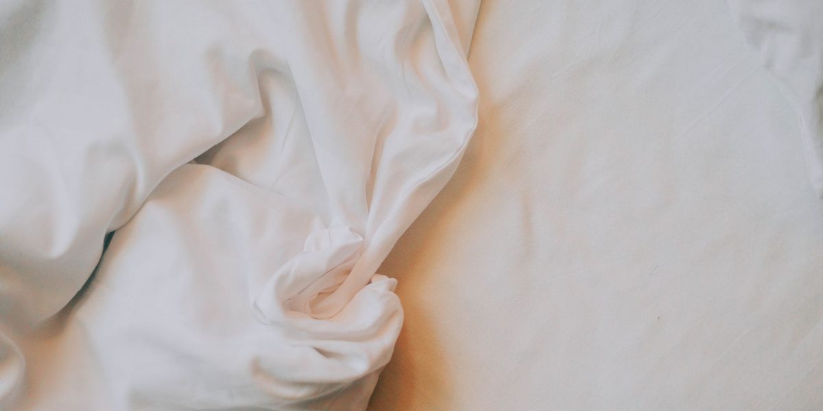The Bed Sheets Buying Guide: What Actually Matters (Hint: Not Thread Count)