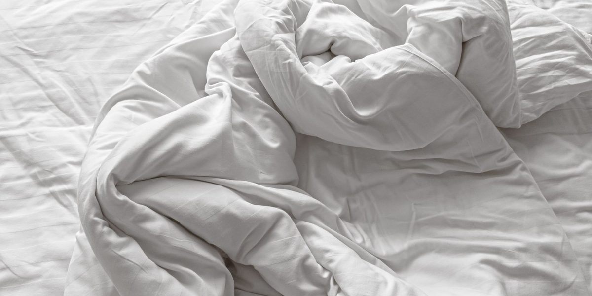 Duvets, Comforters, and Blankets: Choosing the Right Bed Topper